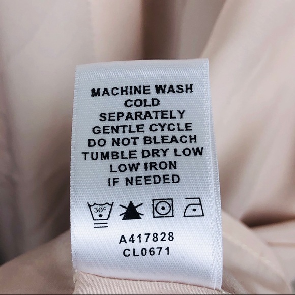 Countess Luann Top w/ Buttons and Flower Detail - Picture 3 of 6